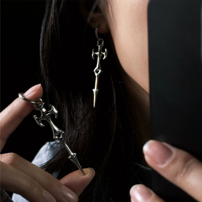 Edgy Cross Sword Hoop Earrings - огляд і ціна Women'S Fashion Edgy