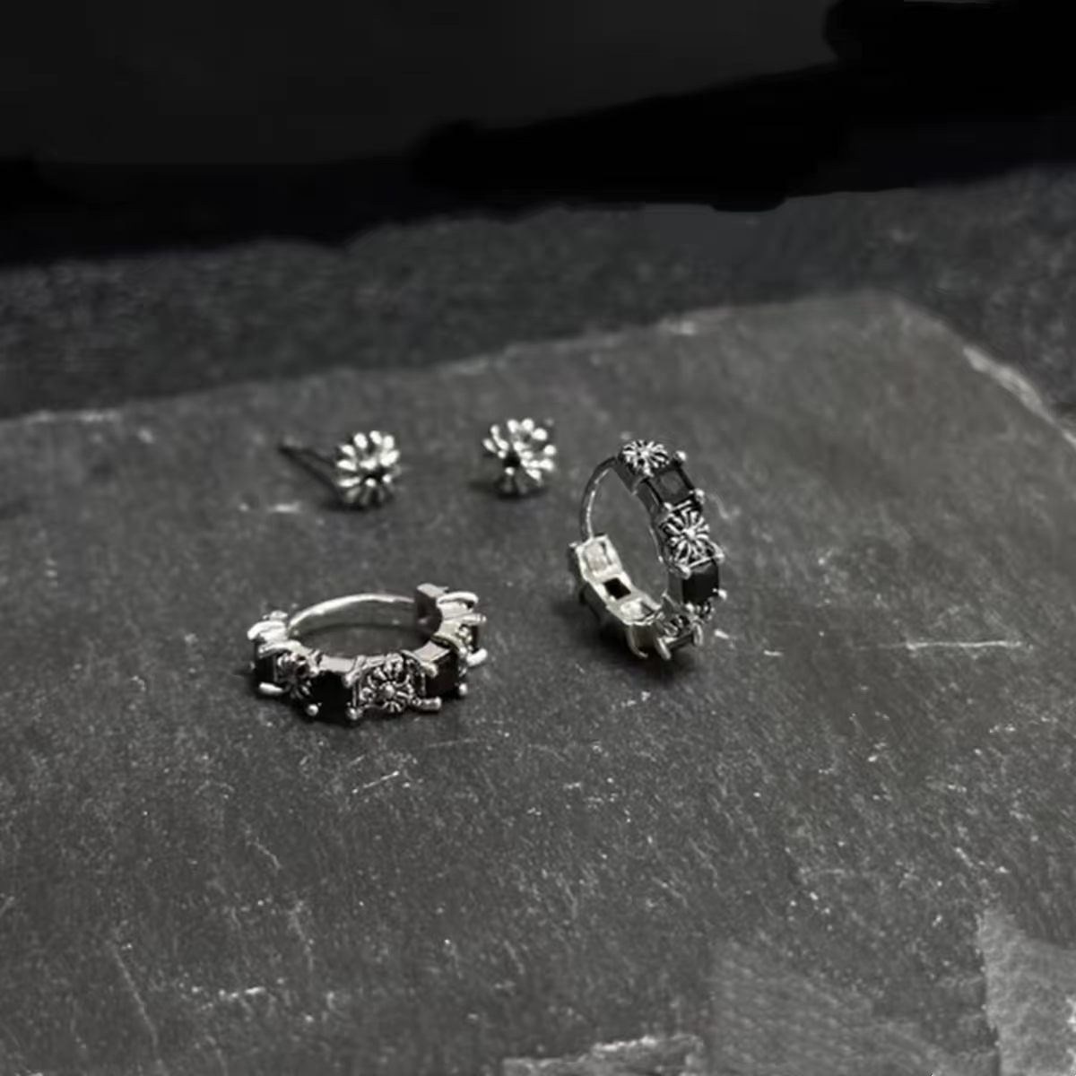 2026 New Gothic Dark Stud Earr - огляд і ціна Women'S Fashion Edgy