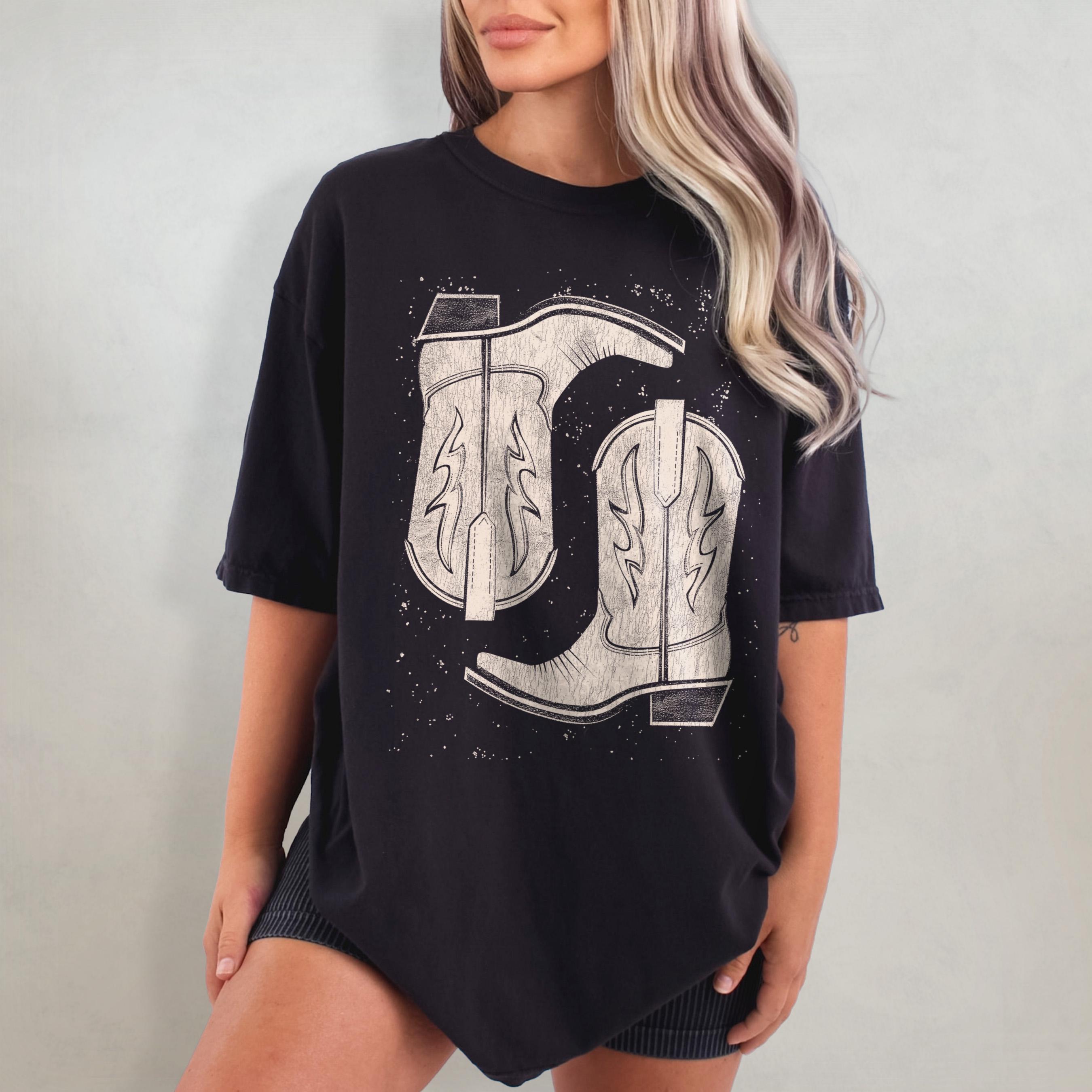 Retro Cowgirl Boots Printed T- - огляд і ціна Women'S Fashion Trends 2026 Spring Summer