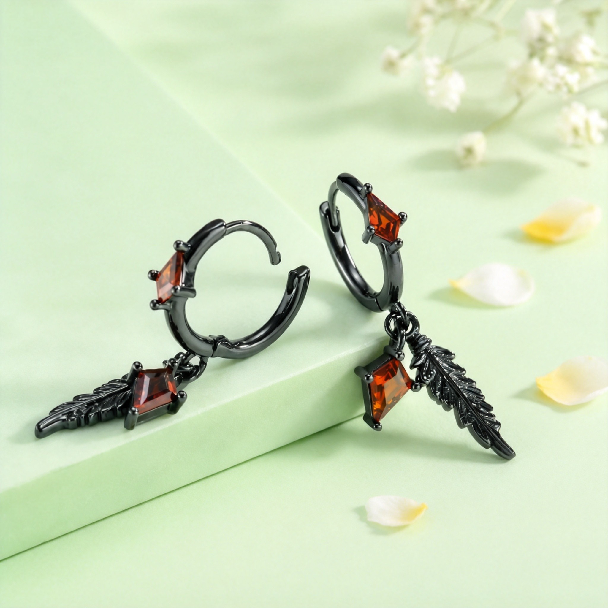 Wing Rhombus CZ Dangle Huggie  - огляд і ціна Women'S Fashion Edgy